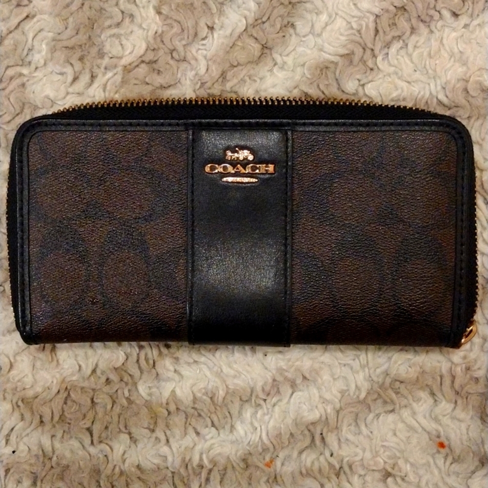 Coach wallet